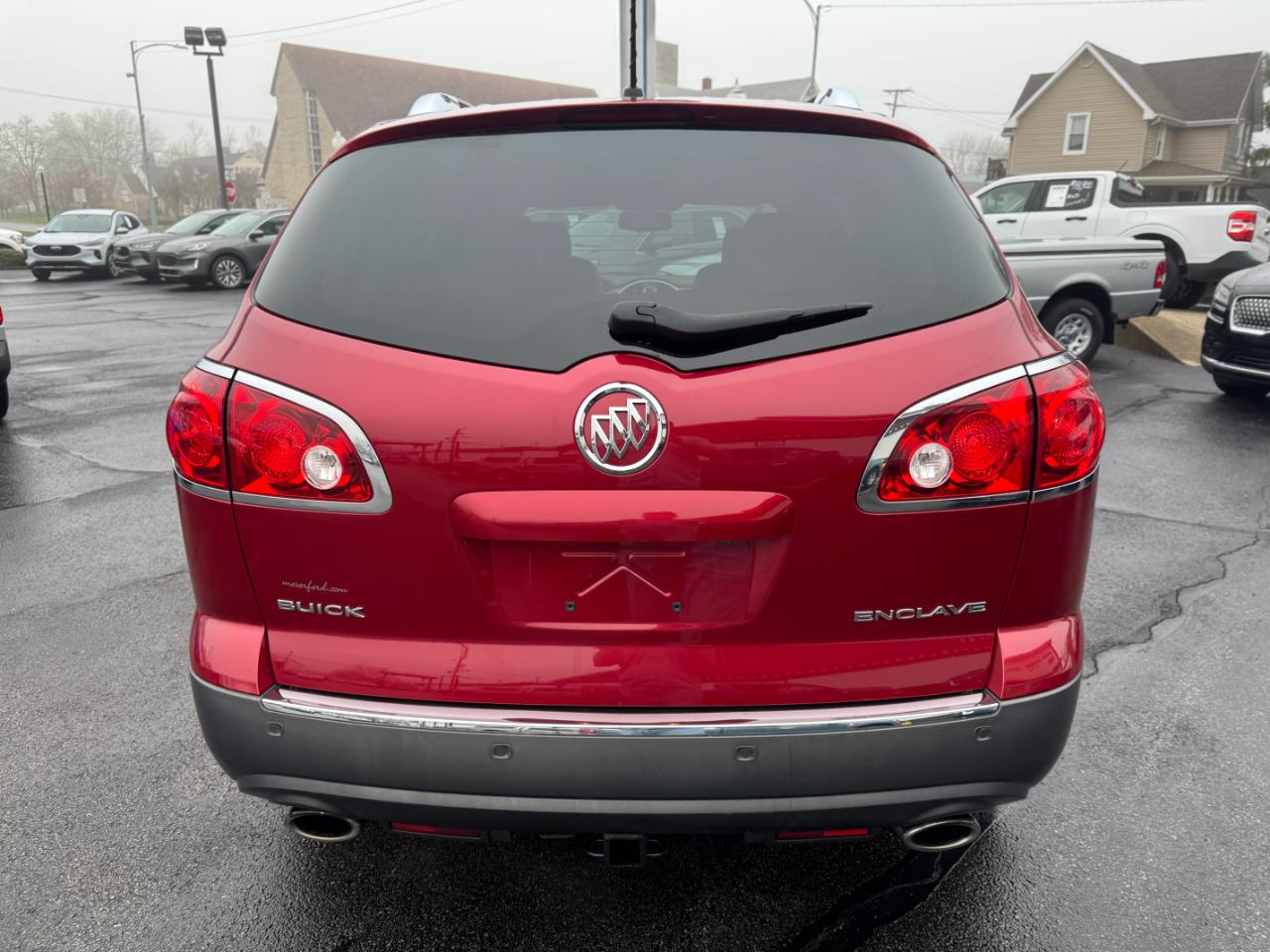 Buick Enclave FWD 4dr Leather 2012