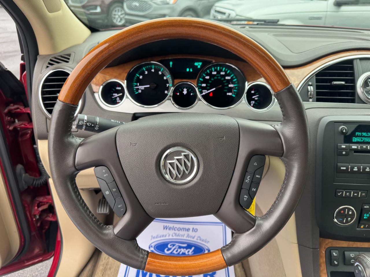 Buick Enclave FWD 4dr Leather 2012