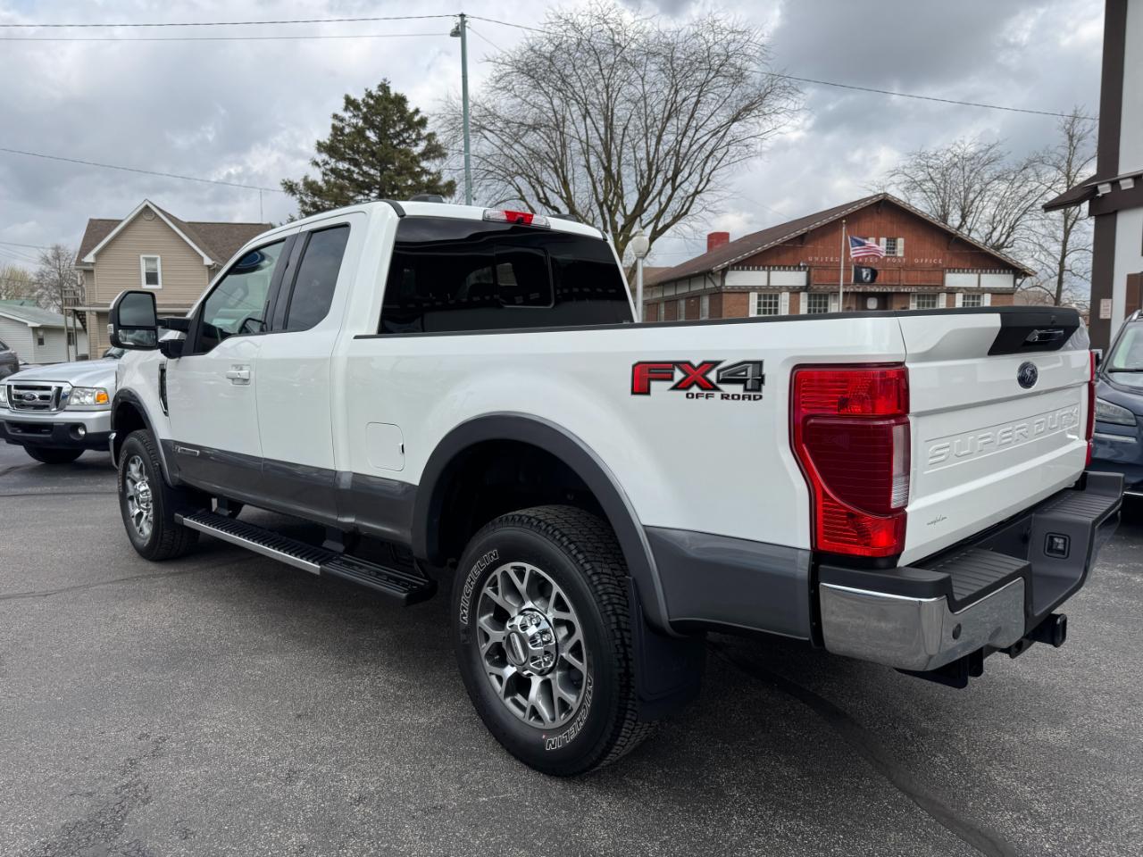 Ford Super Duty F-350 SRW Lariat 4WD SuperCab 6.75' Box 2021