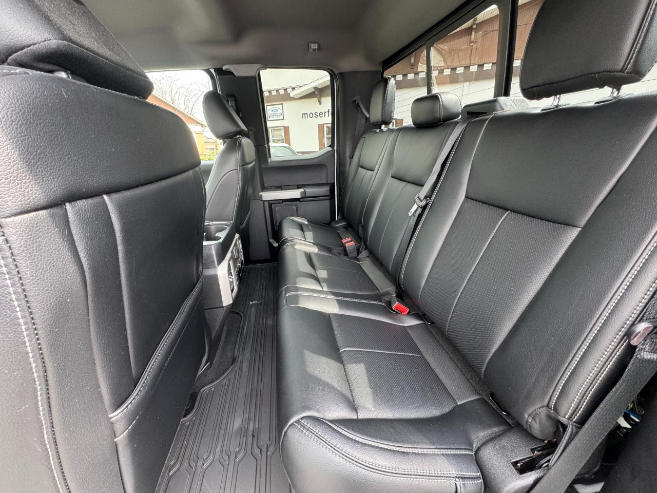 Ford Super Duty F-350 SRW Lariat 4WD SuperCab 6.75' Box 2021