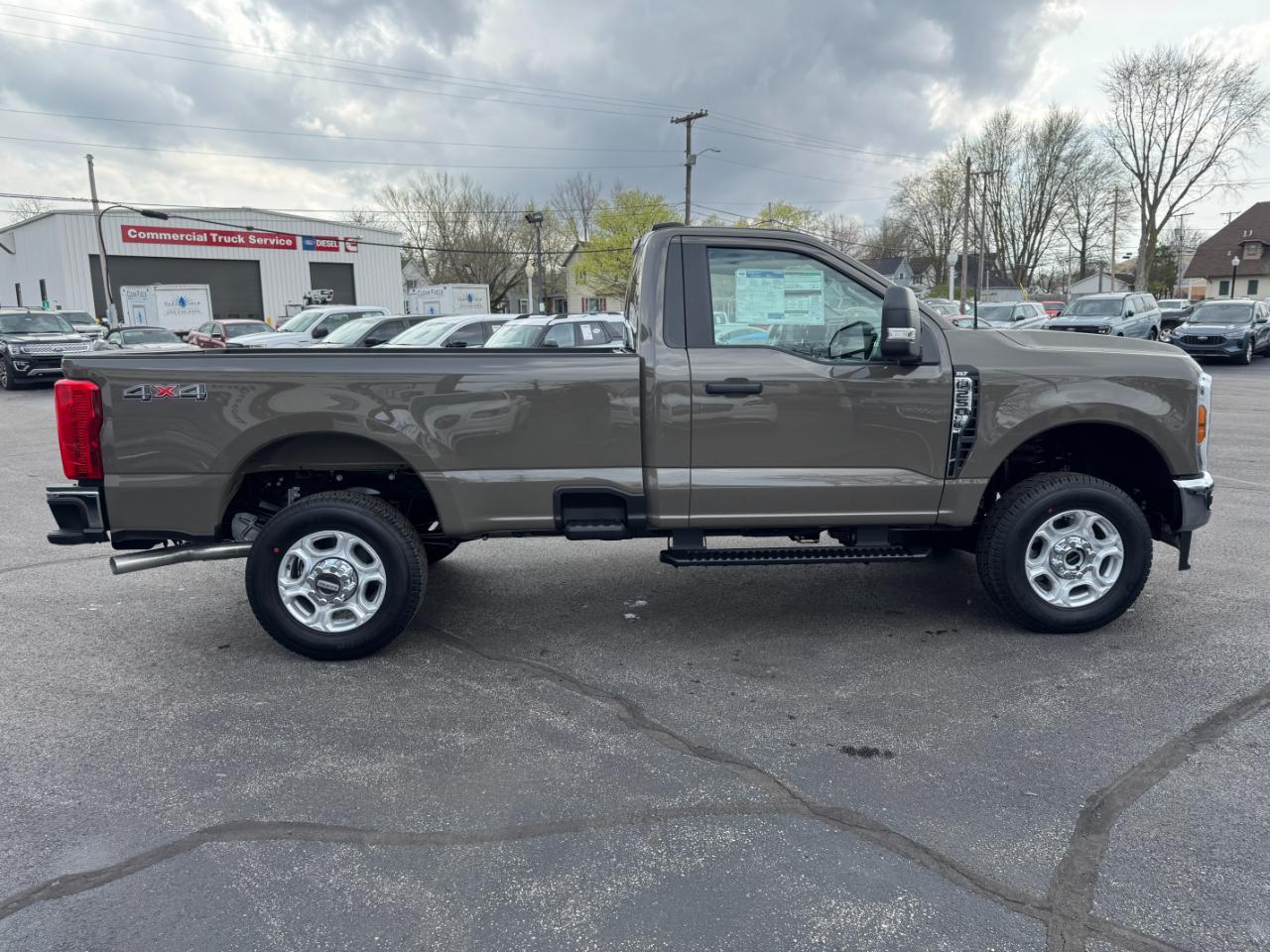 Ford Super Duty F-250 SRW XLT 4WD Reg Cab 8' Box 2026