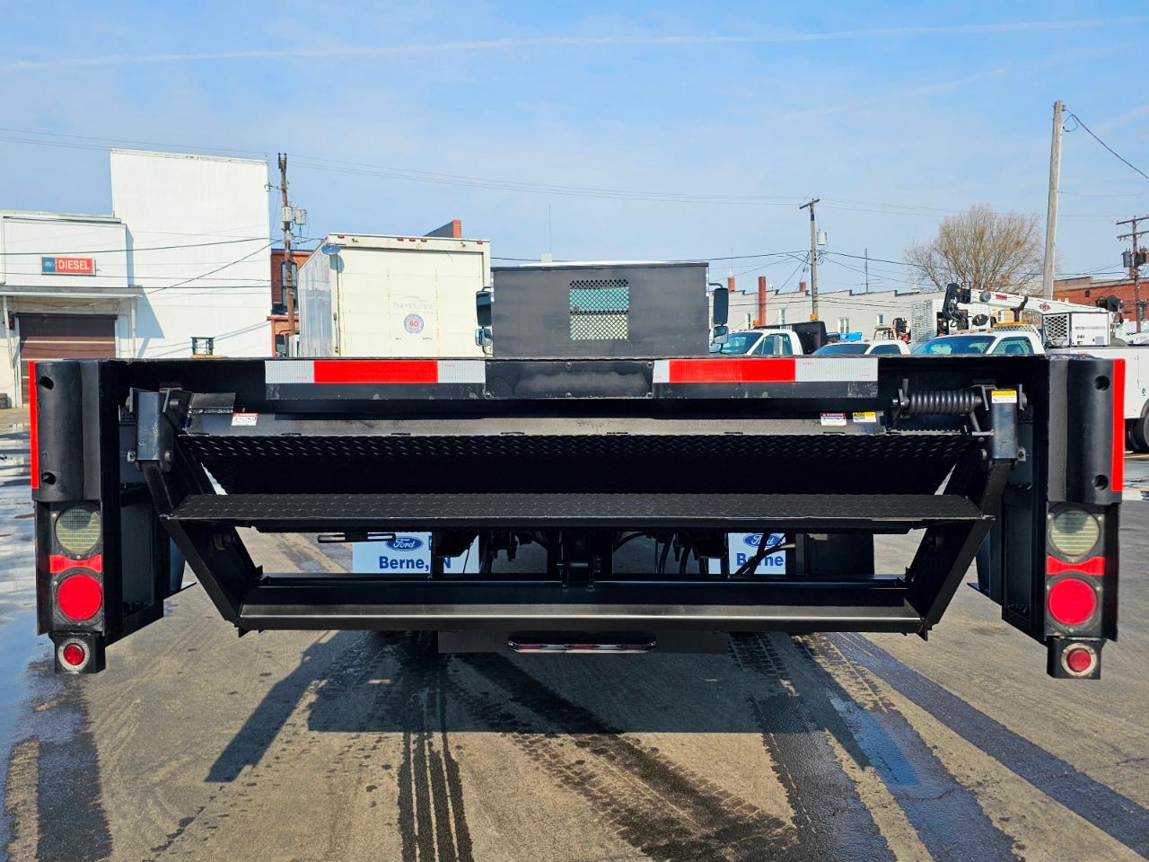 Freightliner M2 106  2015