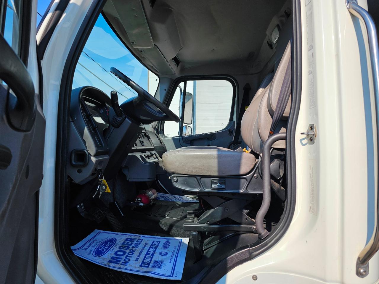 Freightliner M2 106  2015