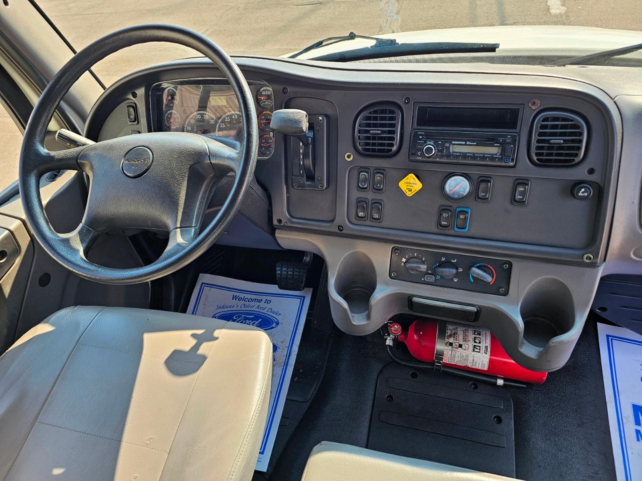 Freightliner M2 106  2015