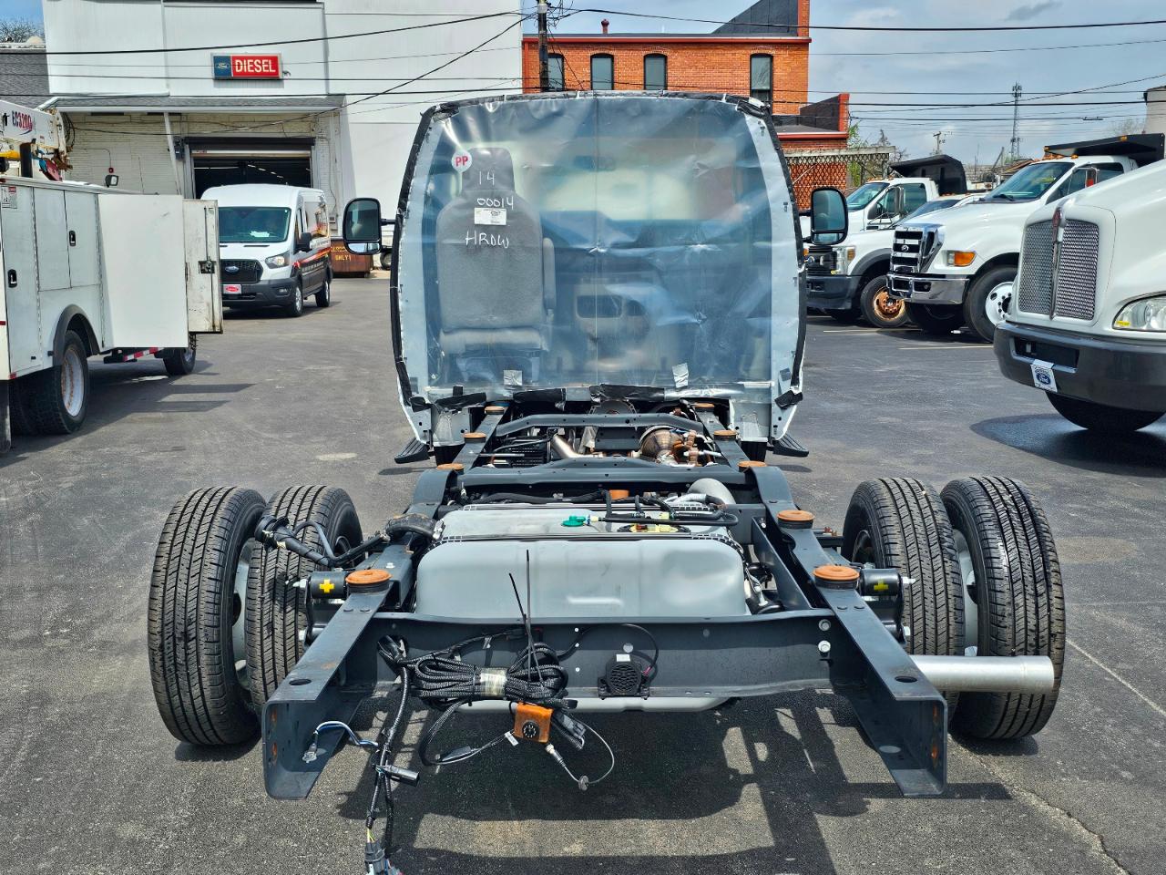 Ford E-Series Cutaway E-450 DRW 158" WB 2027