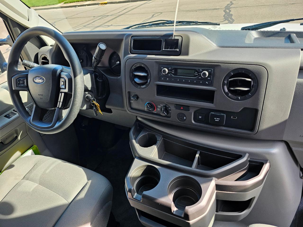 Ford E-Series Cutaway E-350 DRW 158" WB 2027