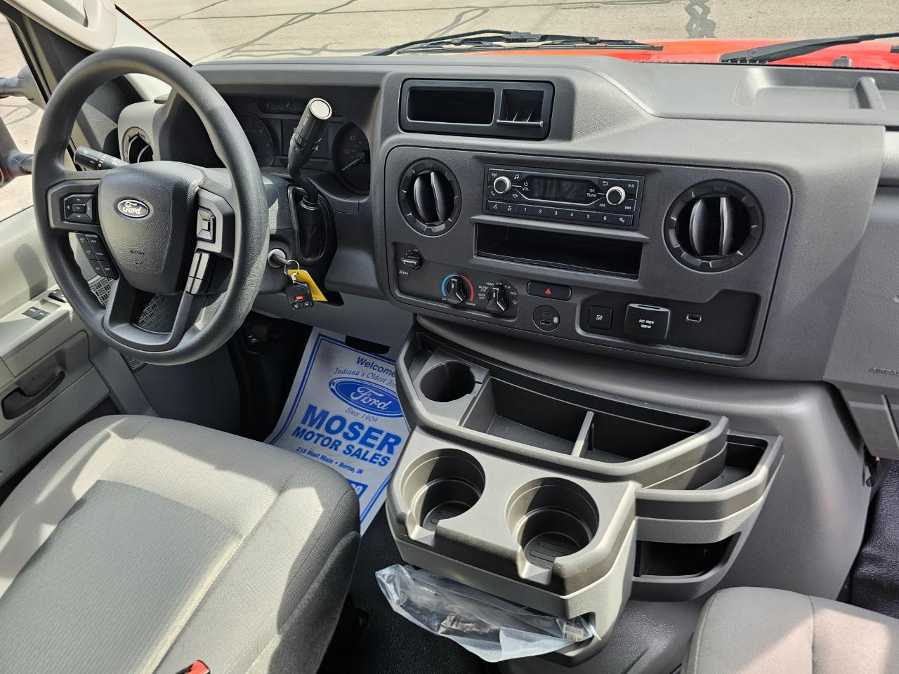 Ford E-Series Cutaway E-350 DRW 176" WB 2027