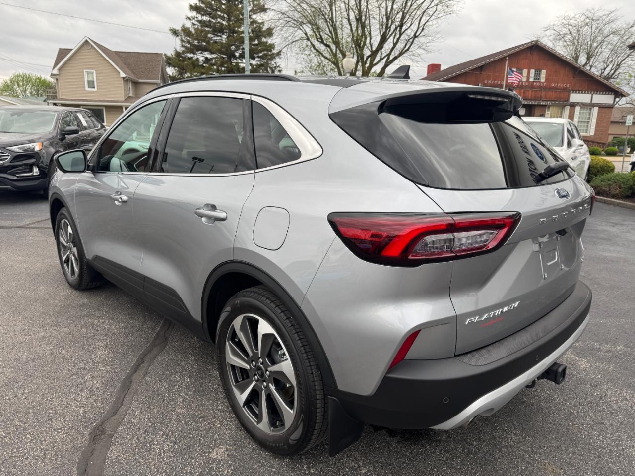 Ford Escape Platinum AWD 2023