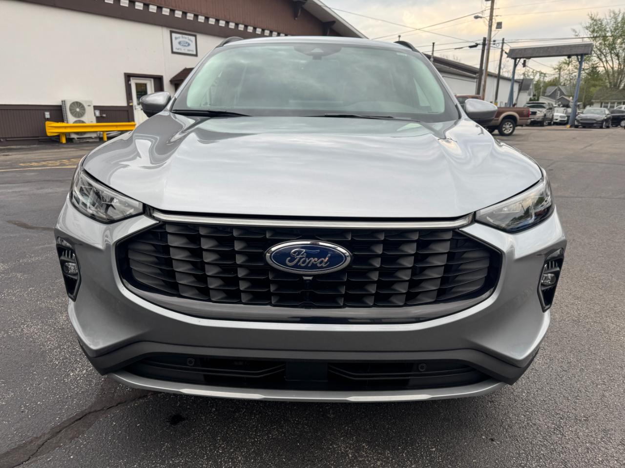 Ford Escape Platinum AWD 2023