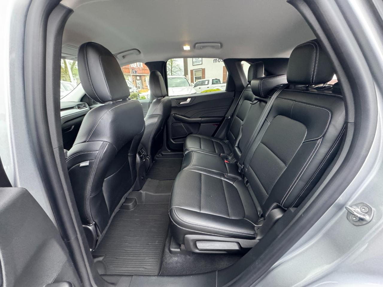 Ford Escape Platinum AWD 2023