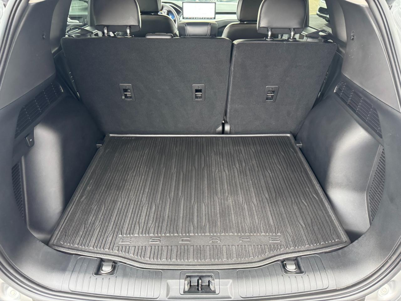 Ford Escape Platinum AWD 2023