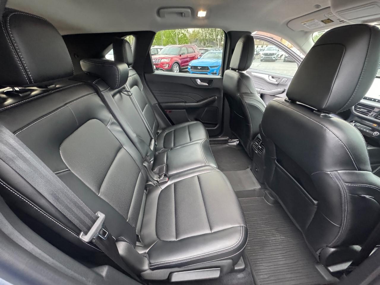 Ford Escape Platinum AWD 2023