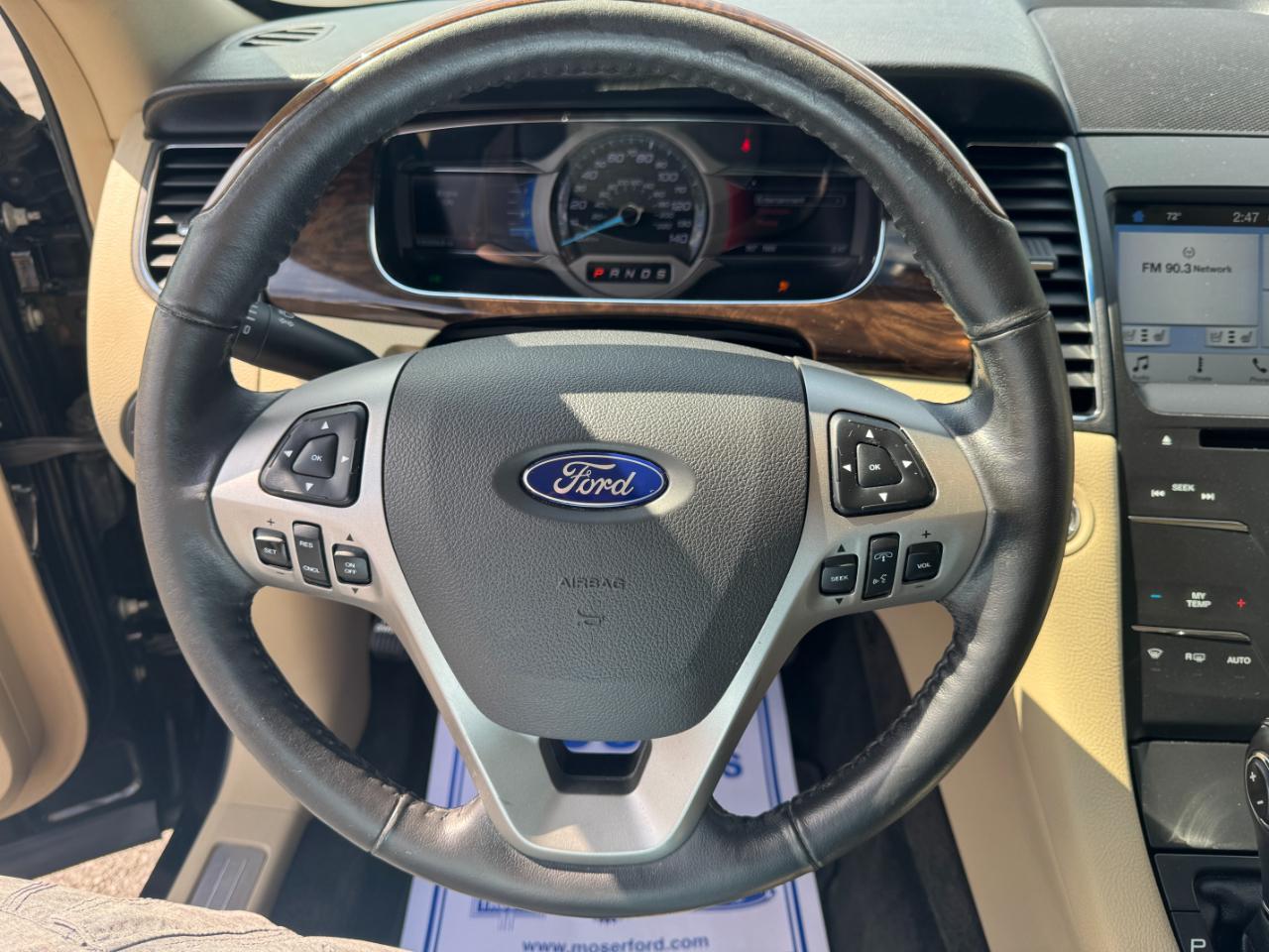 Ford Taurus 4dr Sdn Limited FWD 2016