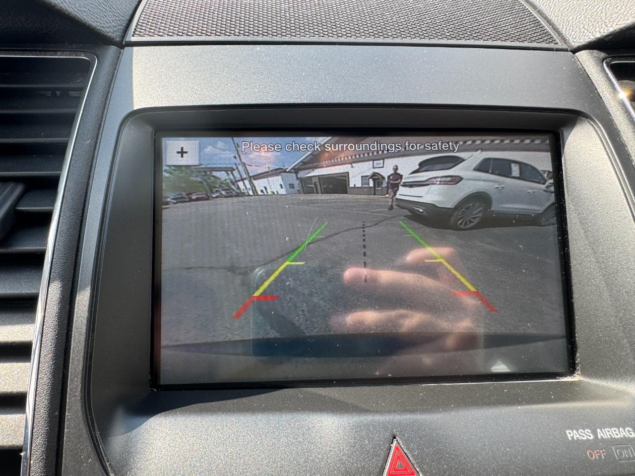 Ford Taurus 4dr Sdn Limited FWD 2016