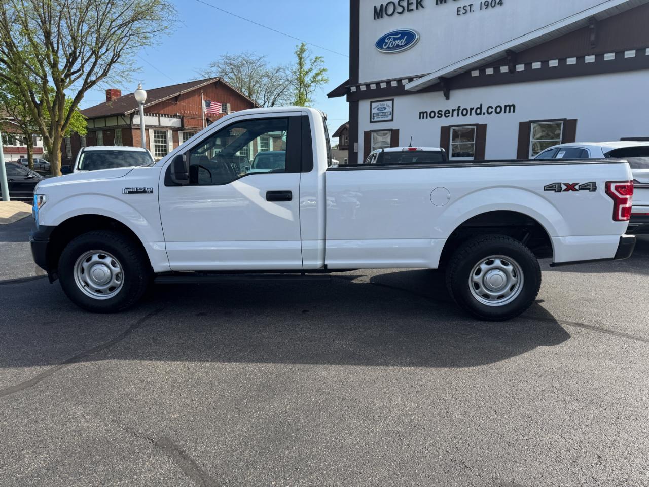 Ford F-150 XL 4WD Reg Cab 8' Box 2018