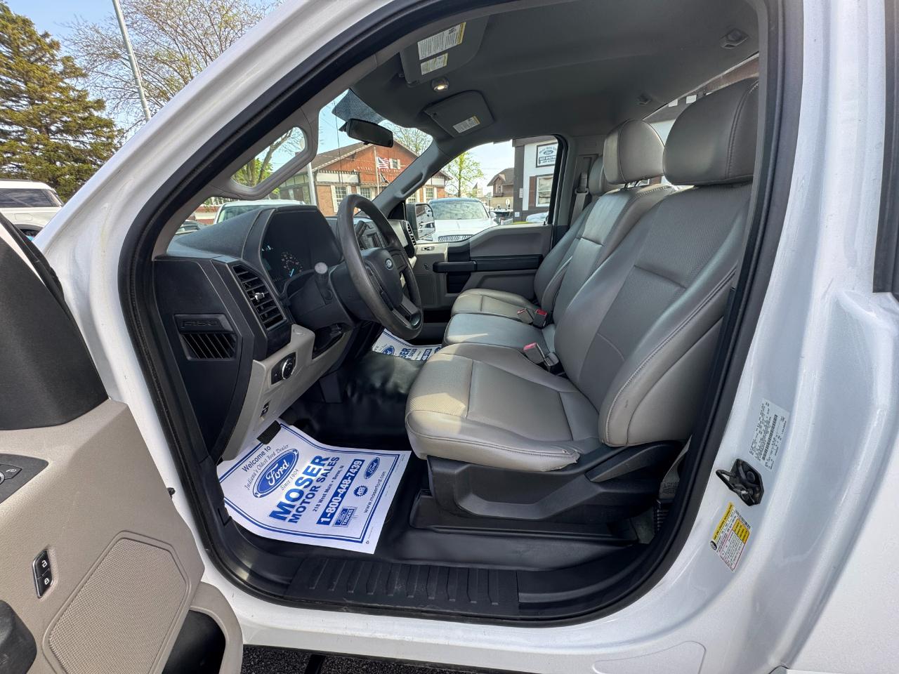 Ford F-150 XL 4WD Reg Cab 8' Box 2018