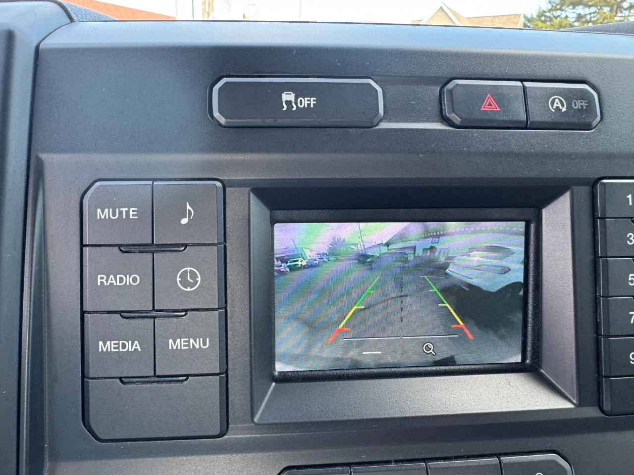 Ford F-150 XL 4WD Reg Cab 8' Box 2018