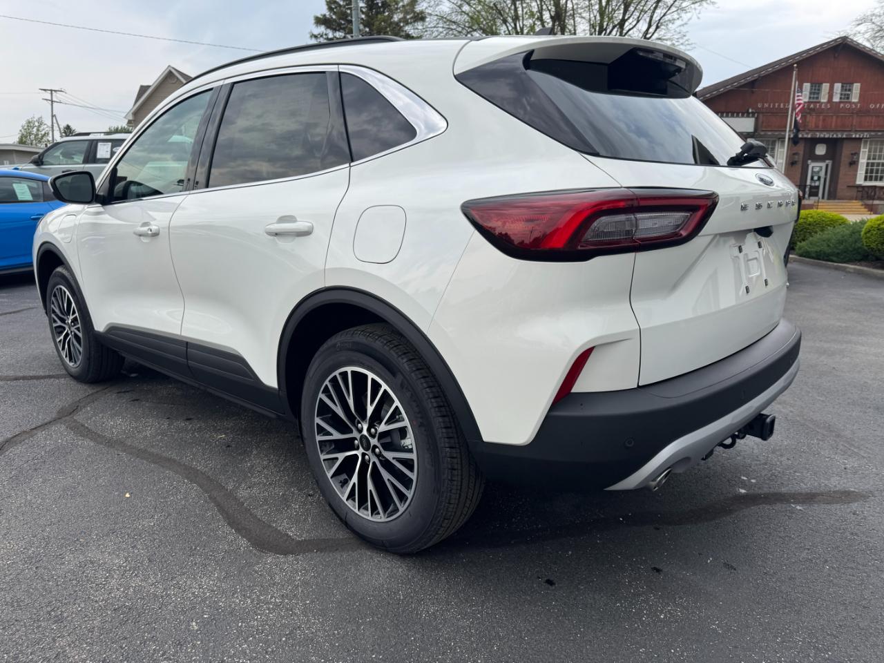 Ford Escape PHEV FWD 2026