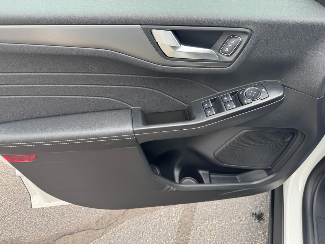 Ford Escape PHEV FWD 2026