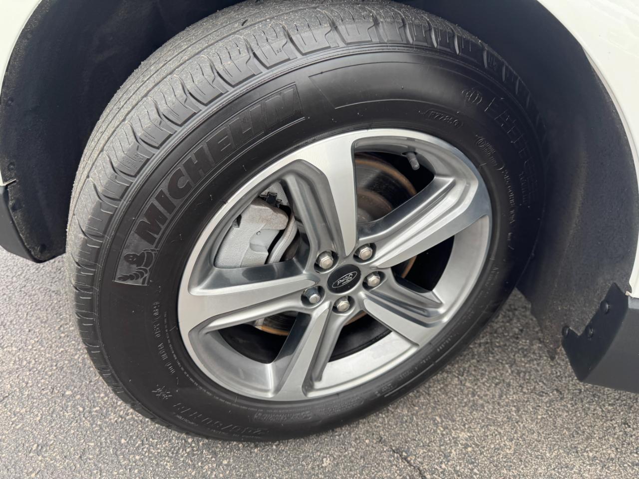Ford Edge SEL AWD 2024