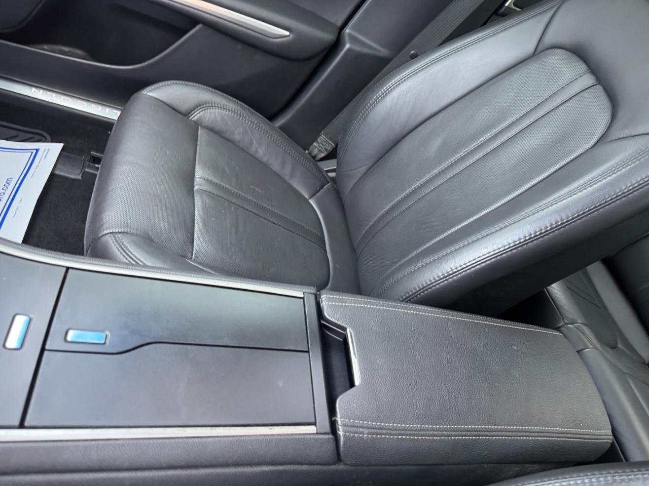 Lincoln MKZ 4dr Sdn FWD 2014