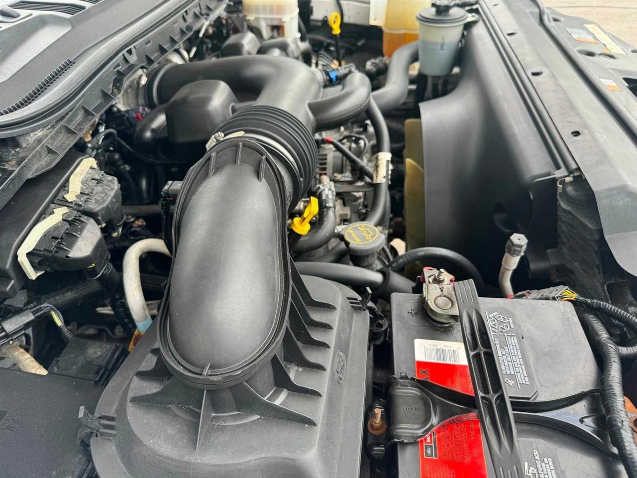 Ford Super Duty F-550 DRW XL 4WD Crew Cab 179" WB 60" CA 2019