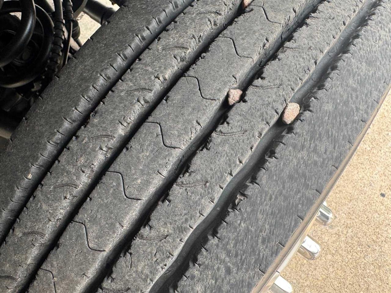 Ford Super Duty F-550 DRW XL 4WD Crew Cab 179" WB 60" CA 2019