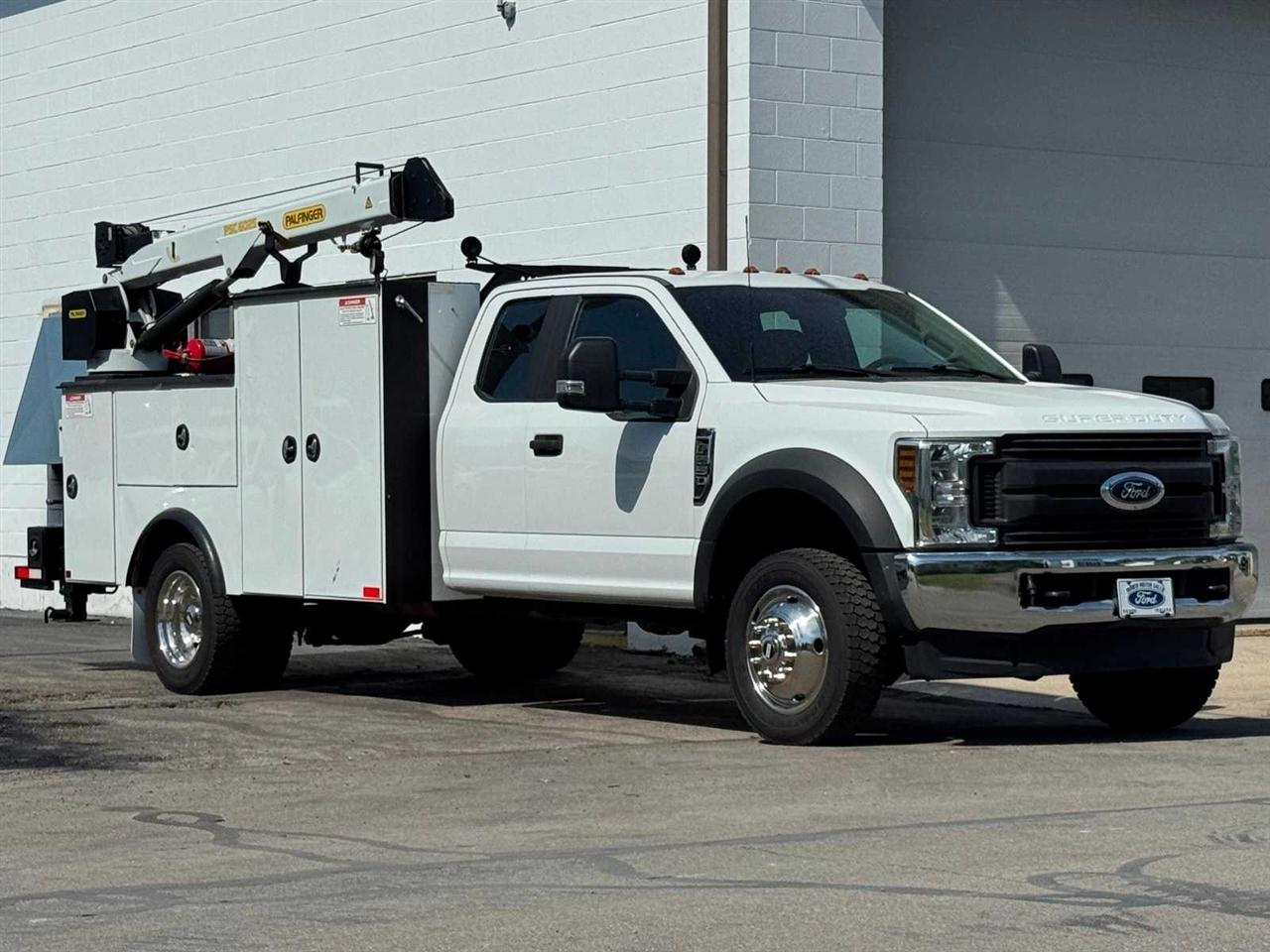 Ford Super Duty F-550 DRW XL 4WD SuperCab 168" WB 60" CA 2019