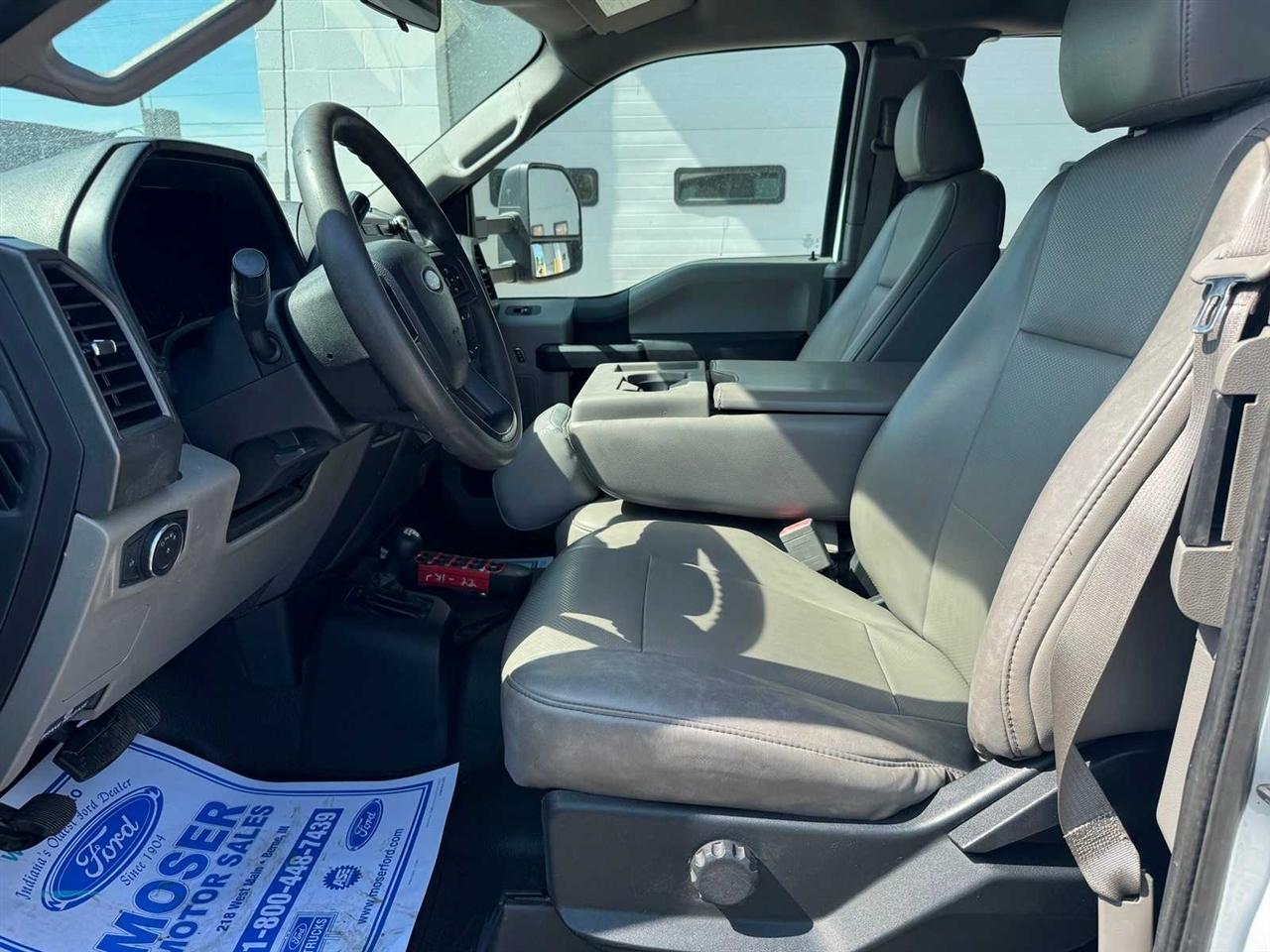 Ford Super Duty F-550 DRW XL 4WD SuperCab 168" WB 60" CA 2019