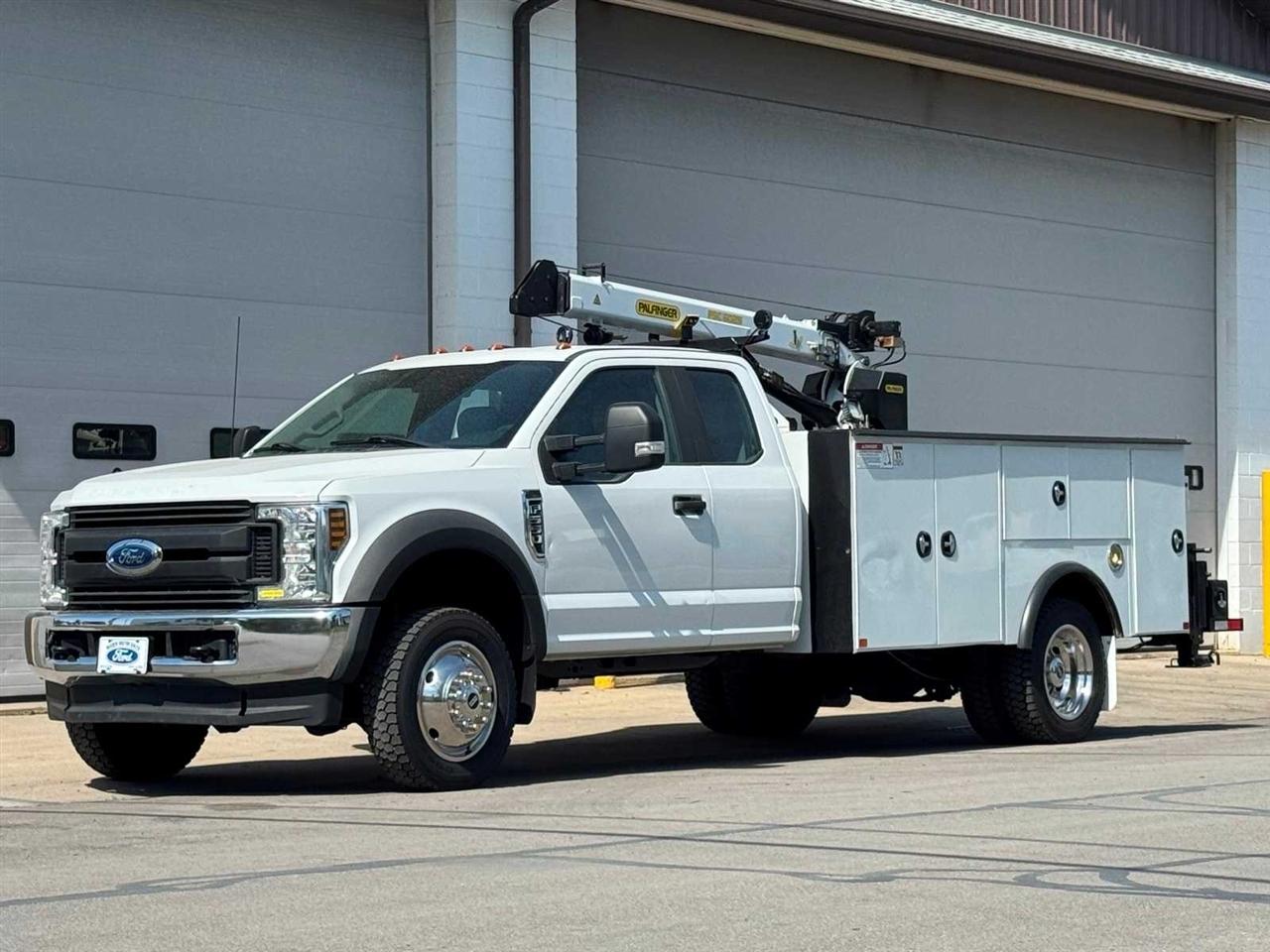 Ford Super Duty F-550 DRW XL 4WD SuperCab 168" WB 60" CA 2019
