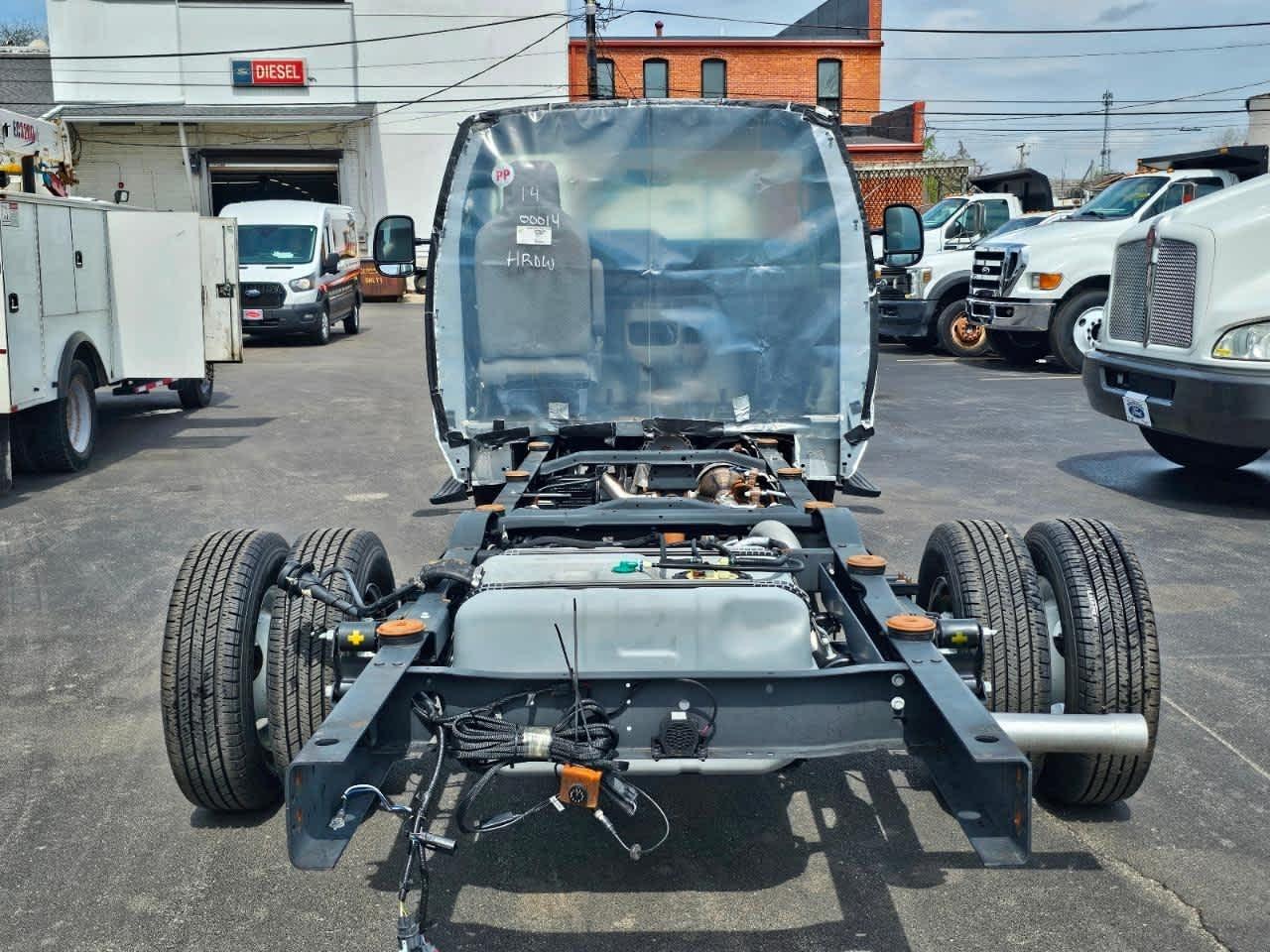 Ford E-Series Cutaway E-450 DRW 158" WB 2027