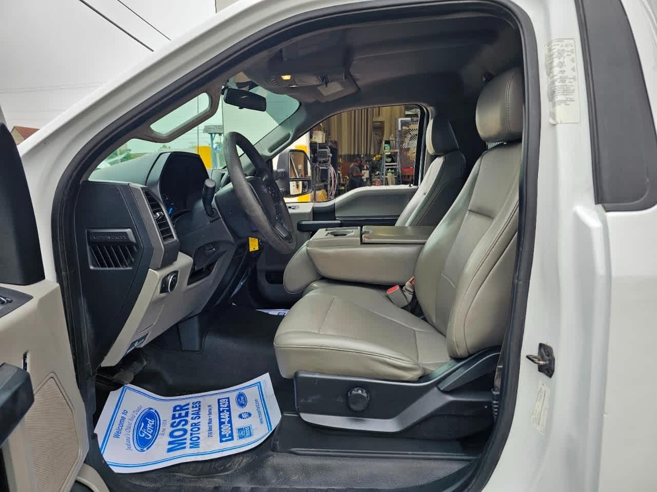 Ford Super Duty F-550 DRW XL 4WD Reg Cab 145" WB 60" CA 2017