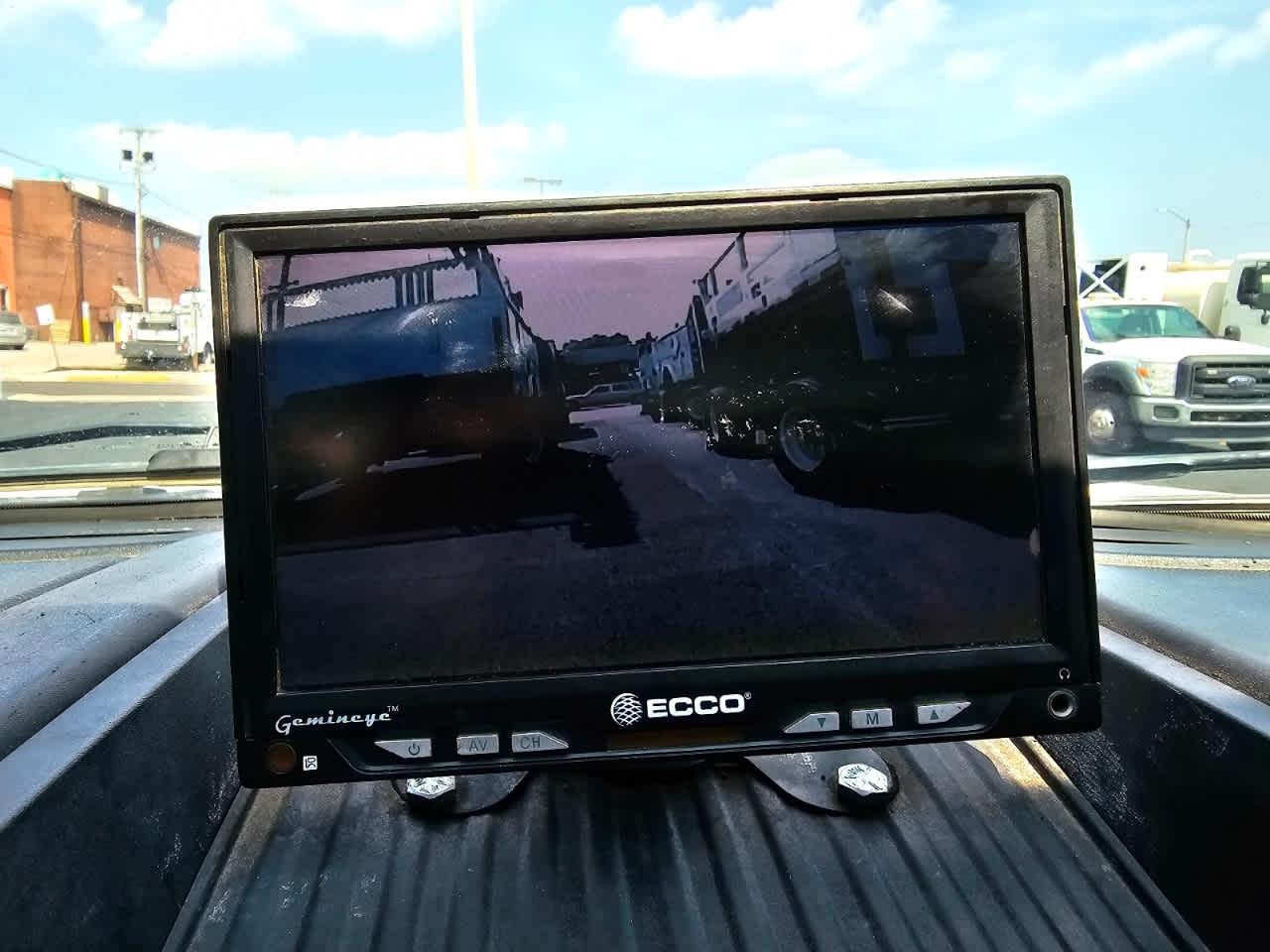 Ford Super Duty F-550 DRW XL 2WD Reg Cab 145" WB 60" CA 2018