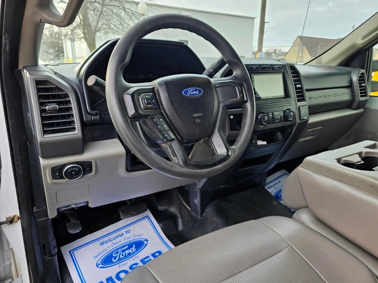 Ford Super Duty F-450 DRW XL 2WD Reg Cab 145" WB 60" CA 2018