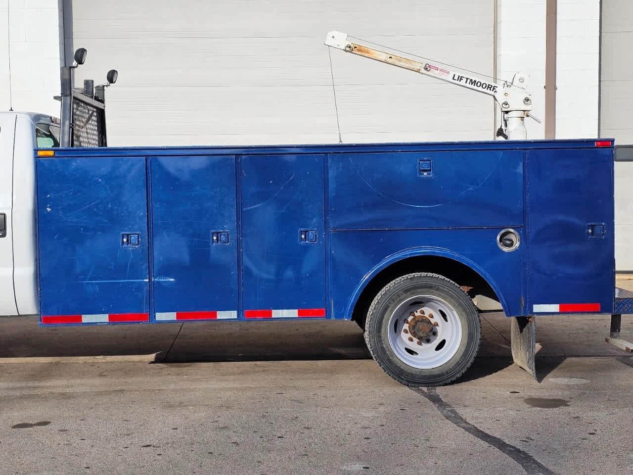 Ford Super Duty F-450 DRW 2WD Reg Cab 141" WB 60" CA XL 2013
