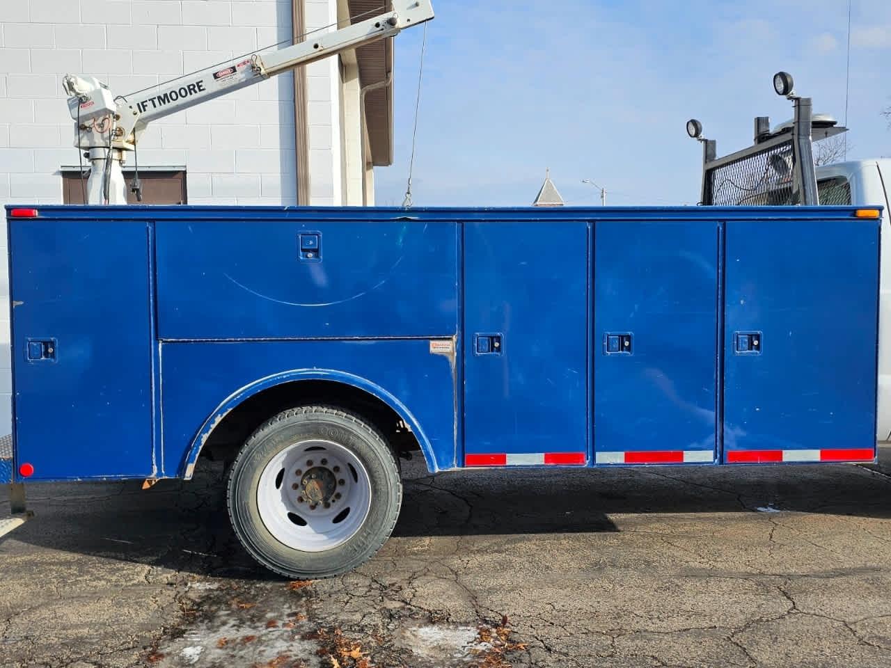 Ford Super Duty F-450 DRW 2WD Reg Cab 141" WB 60" CA XL 2013
