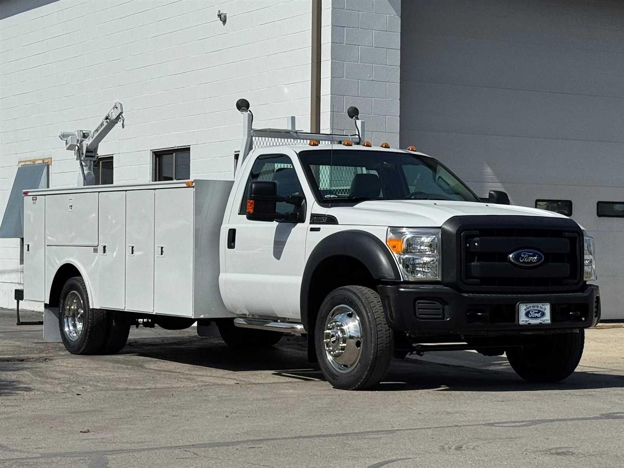 Ford Super Duty F-450 DRW 2WD Reg Cab 141" WB 60" CA XL 2013