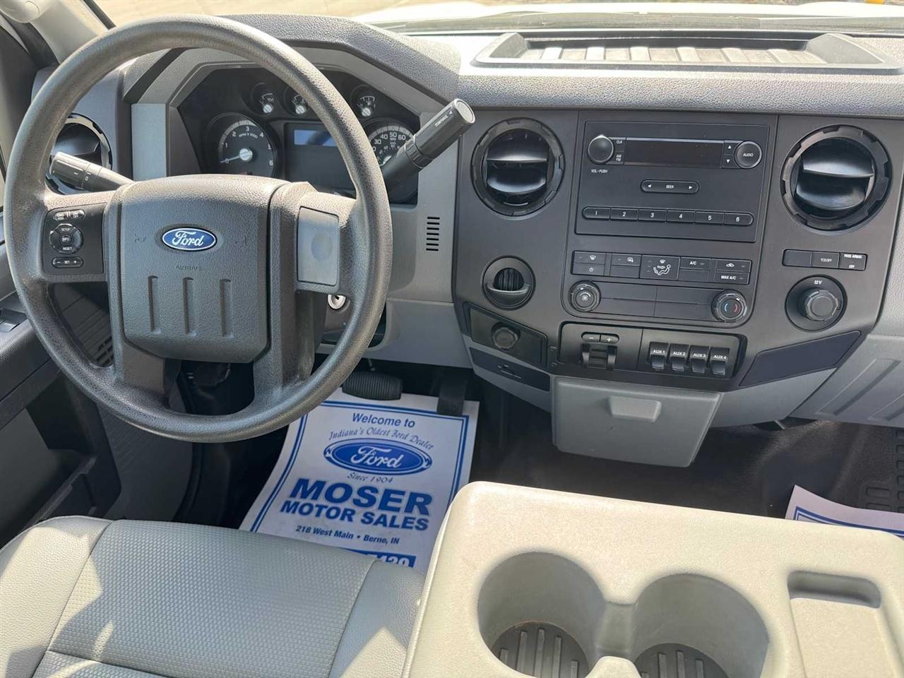 Ford Super Duty F-450 DRW 2WD Reg Cab 141" WB 60" CA XL 2013