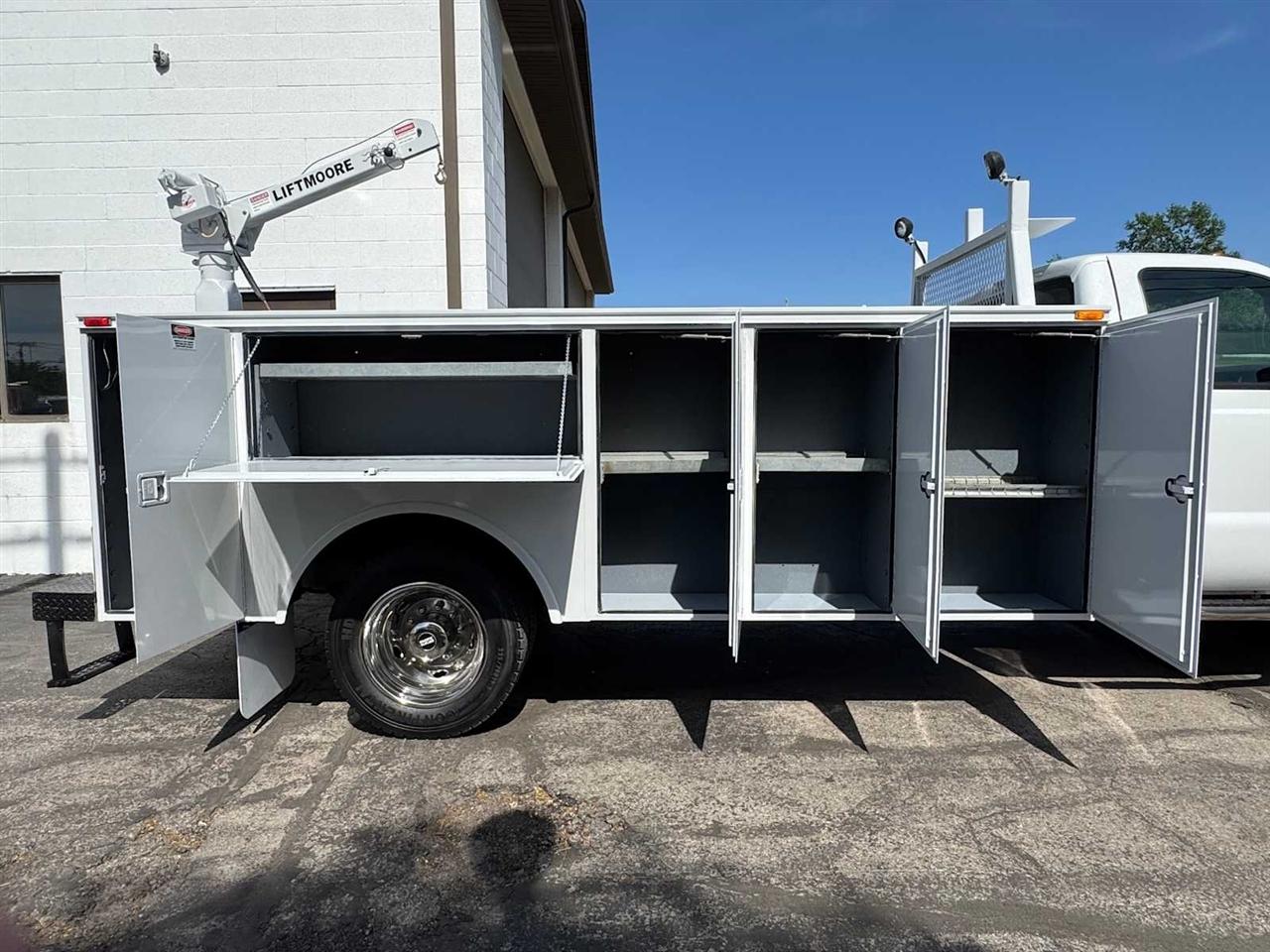 Ford Super Duty F-450 DRW 2WD Reg Cab 141" WB 60" CA XL 2013
