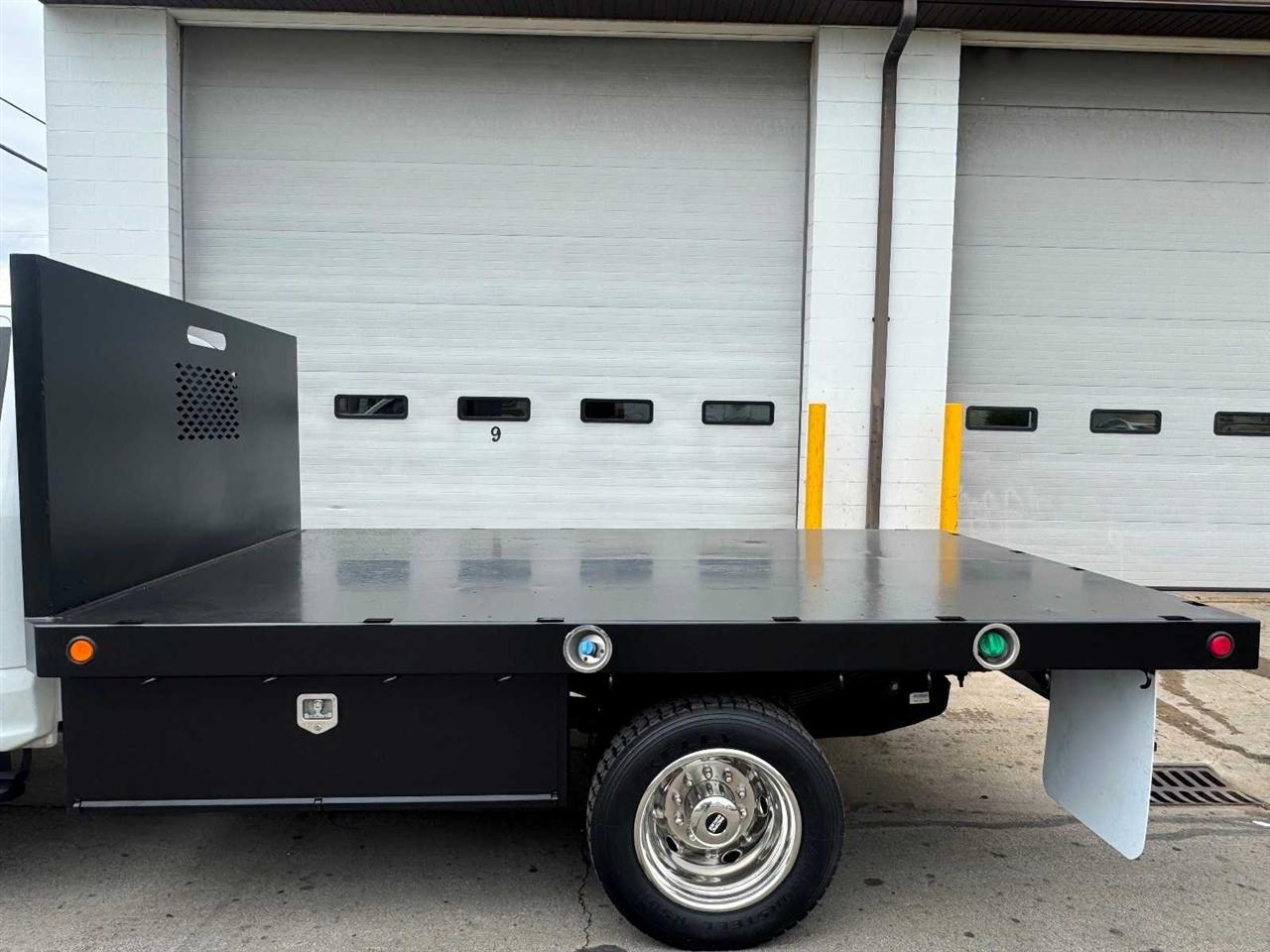Ford Super Duty F-550 DRW XL 4WD Reg Cab 145" WB 60" CA 2018