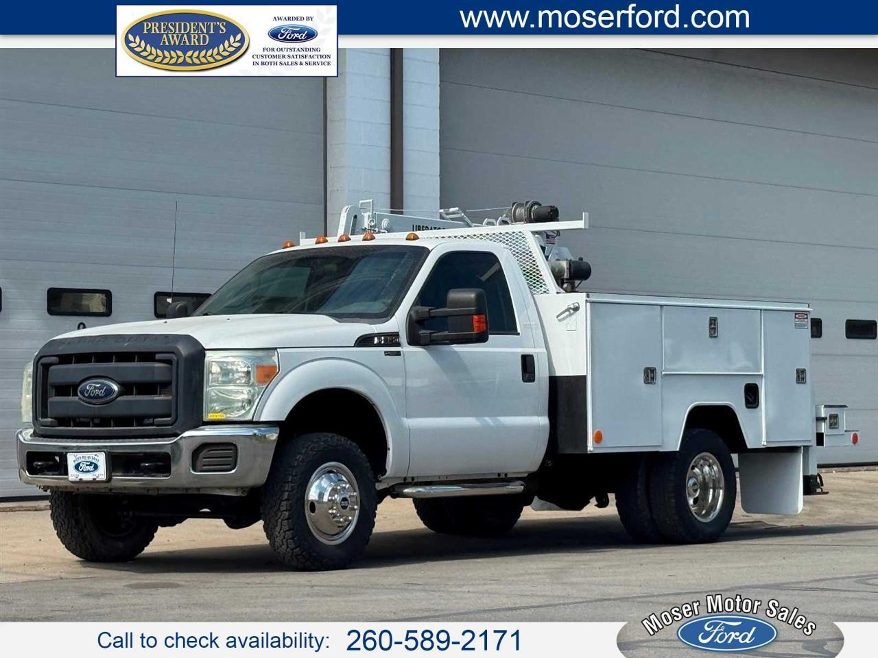 Ford Super Duty F-350 DRW 4WD Reg Cab 141" WB 60" CA XLT 2015