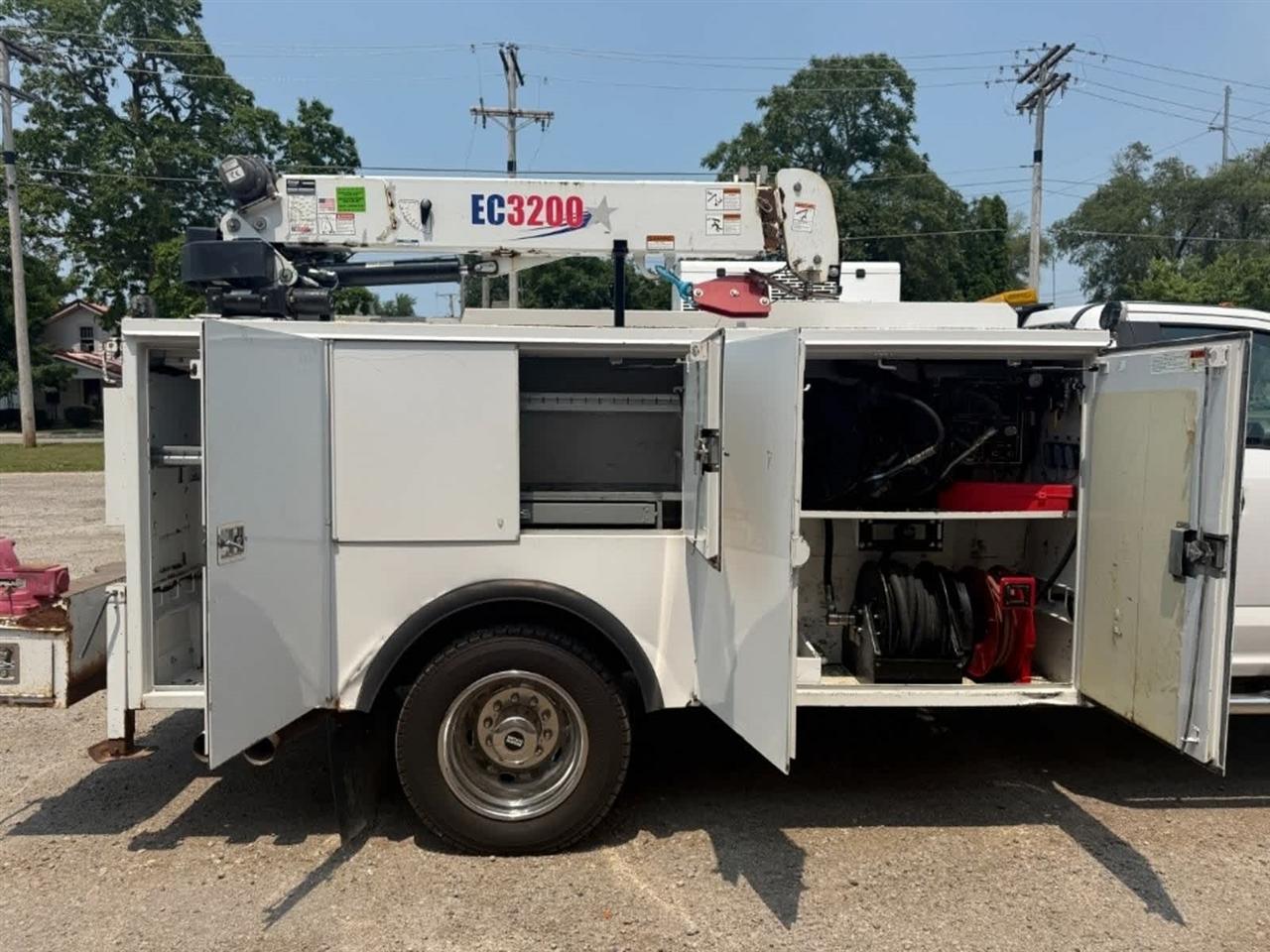 Ford Super Duty F-550 DRW XL 4WD Reg Cab 145" WB 60" CA 2019