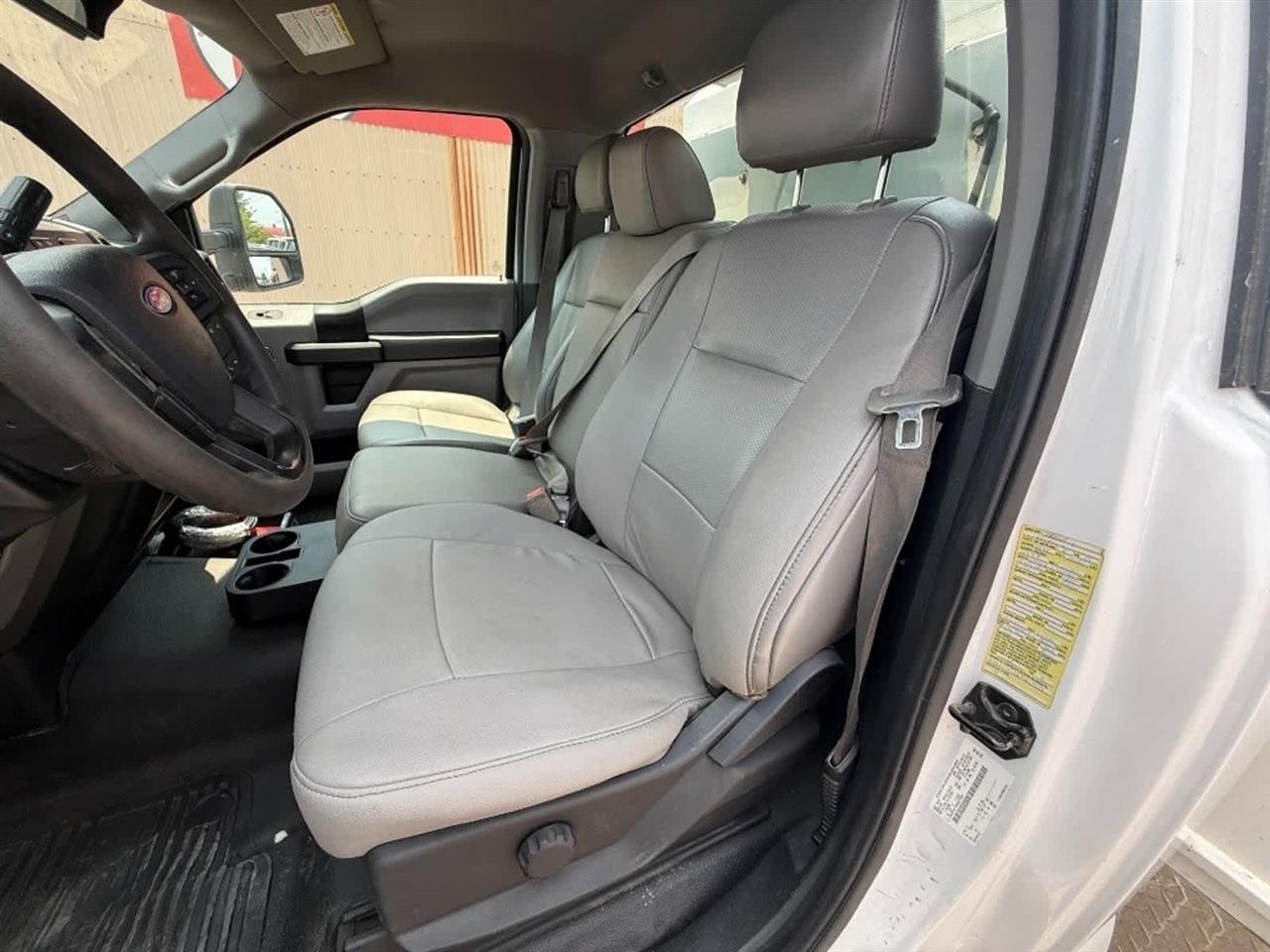 Ford Super Duty F-550 DRW XL 4WD Reg Cab 145" WB 60" CA 2019