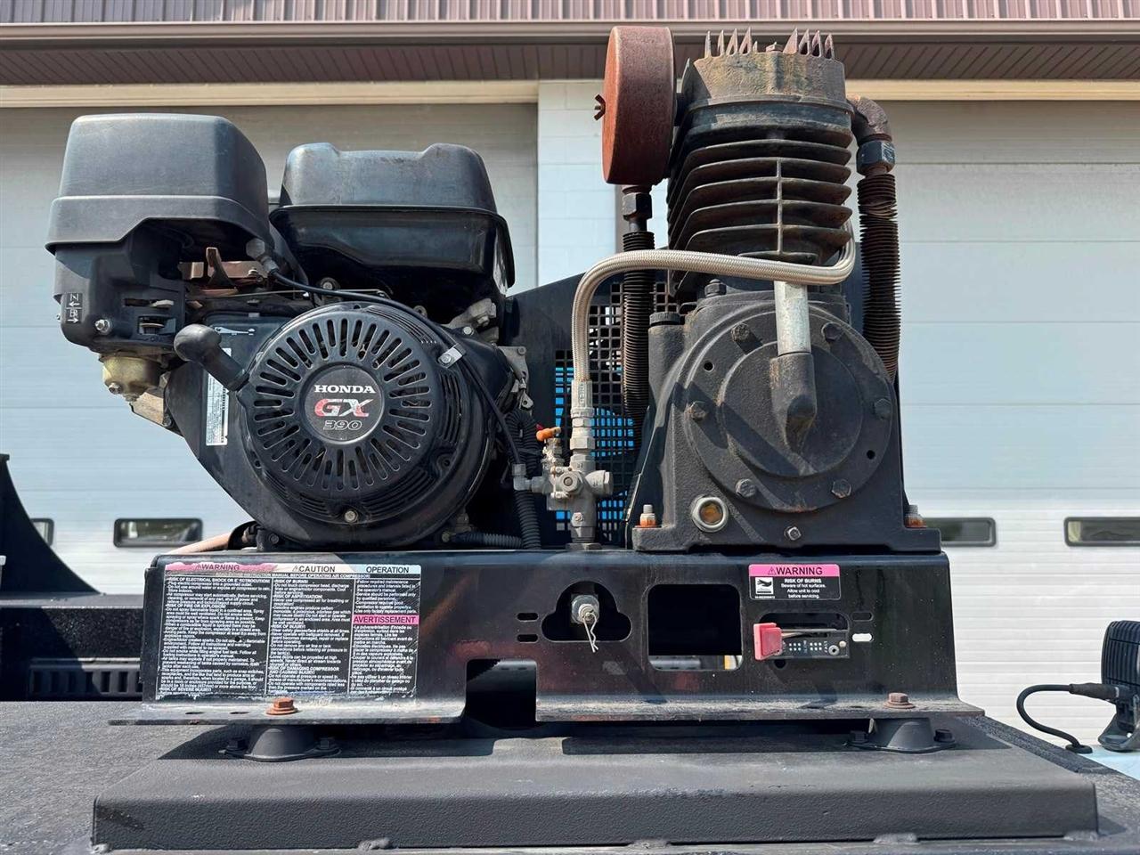 Ford Super Duty F-550 DRW XL 4WD Reg Cab 145" WB 60" CA 2017