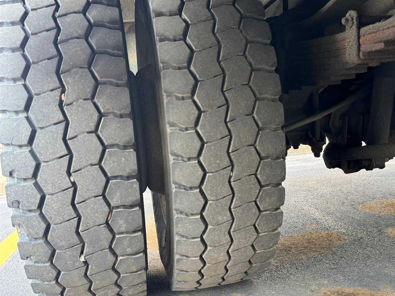 Ford Super Duty F-550 DRW XL 4WD Reg Cab 145" WB 60" CA 2017