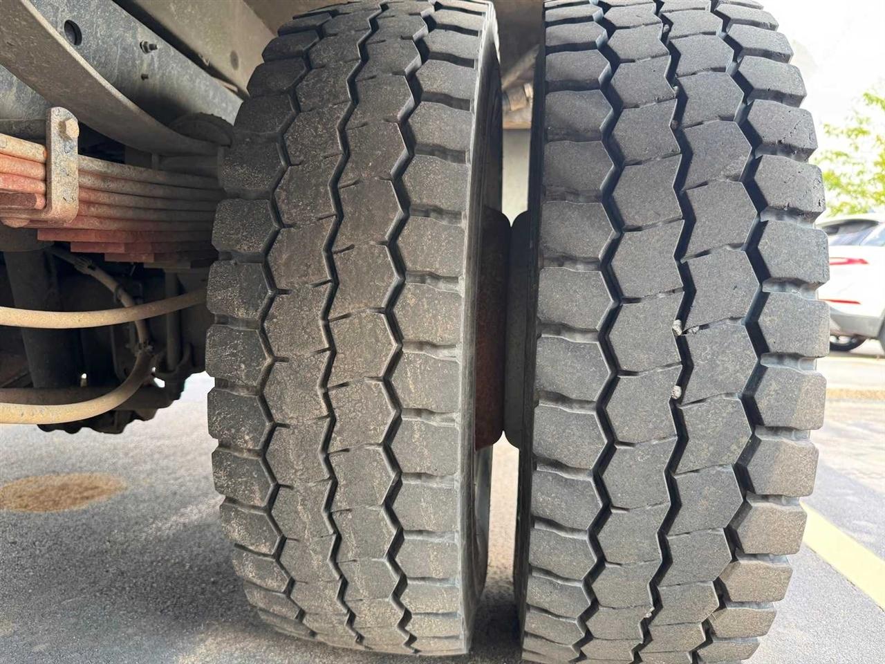 Ford Super Duty F-550 DRW XL 4WD Reg Cab 145" WB 60" CA 2017