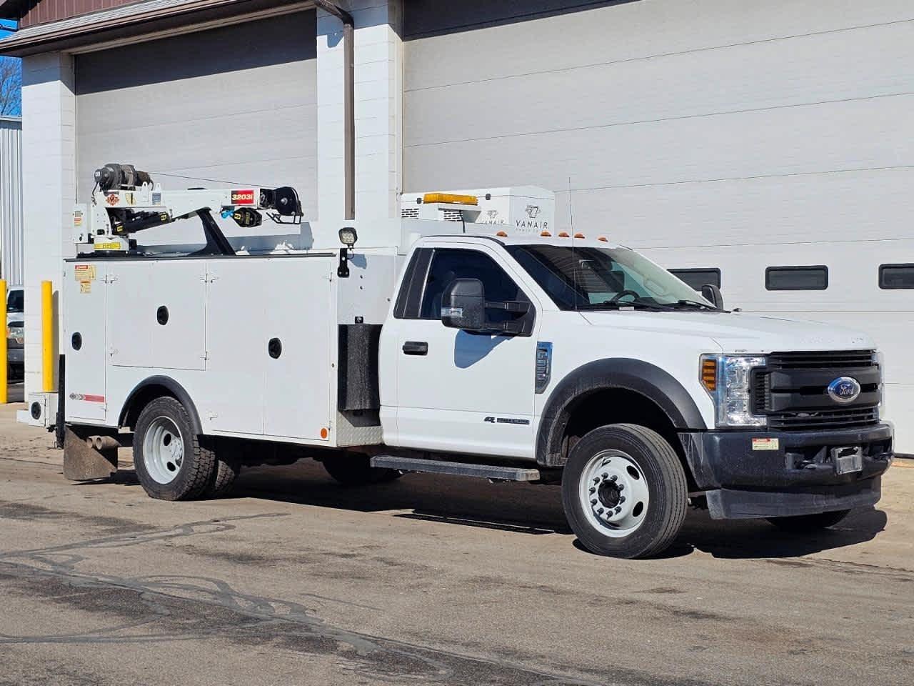 Ford Super Duty F-550 DRW XL 4WD Reg Cab 145" WB 60" CA 2018