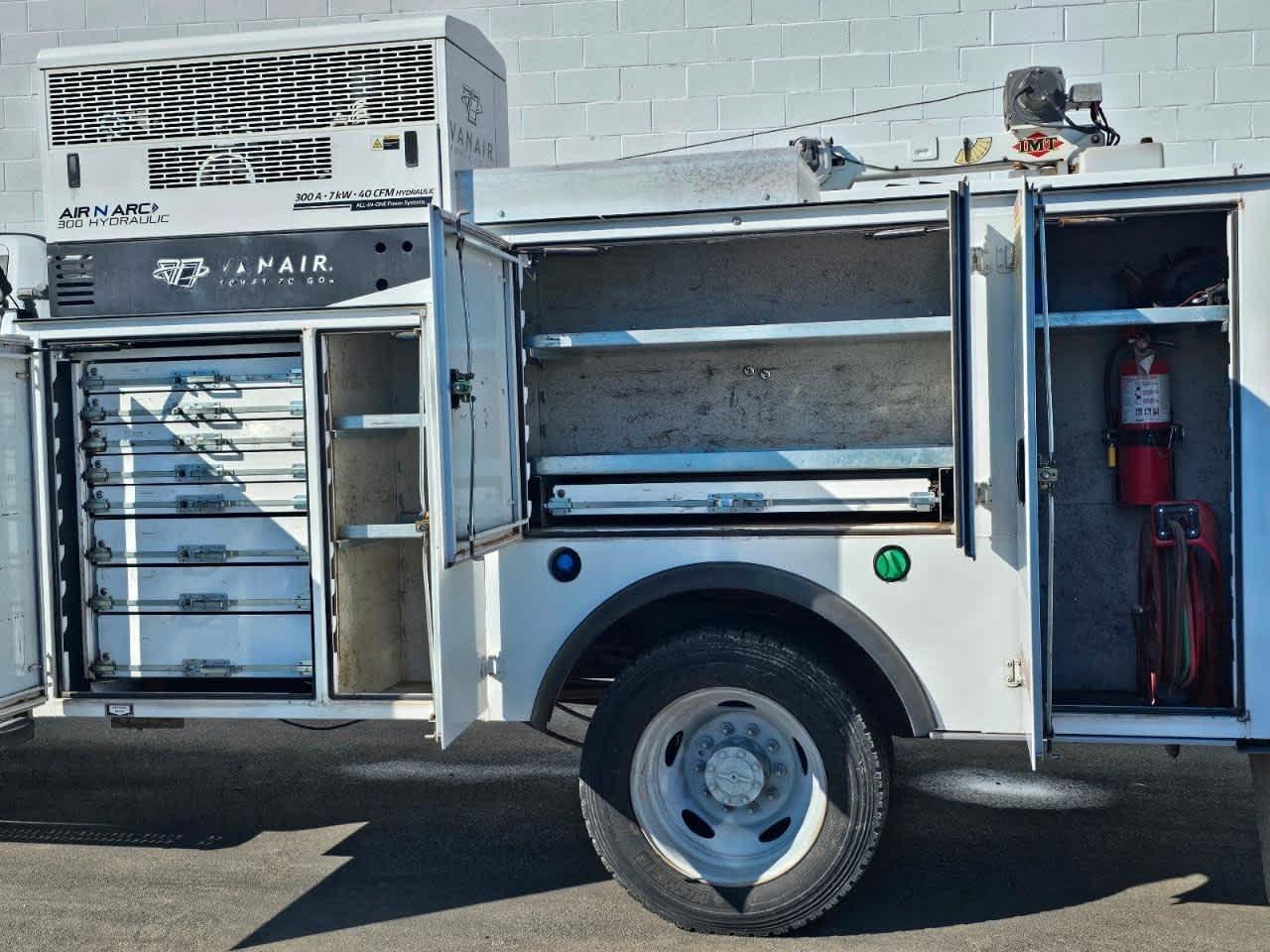 Ford Super Duty F-550 DRW XL 4WD Reg Cab 145" WB 60" CA 2018