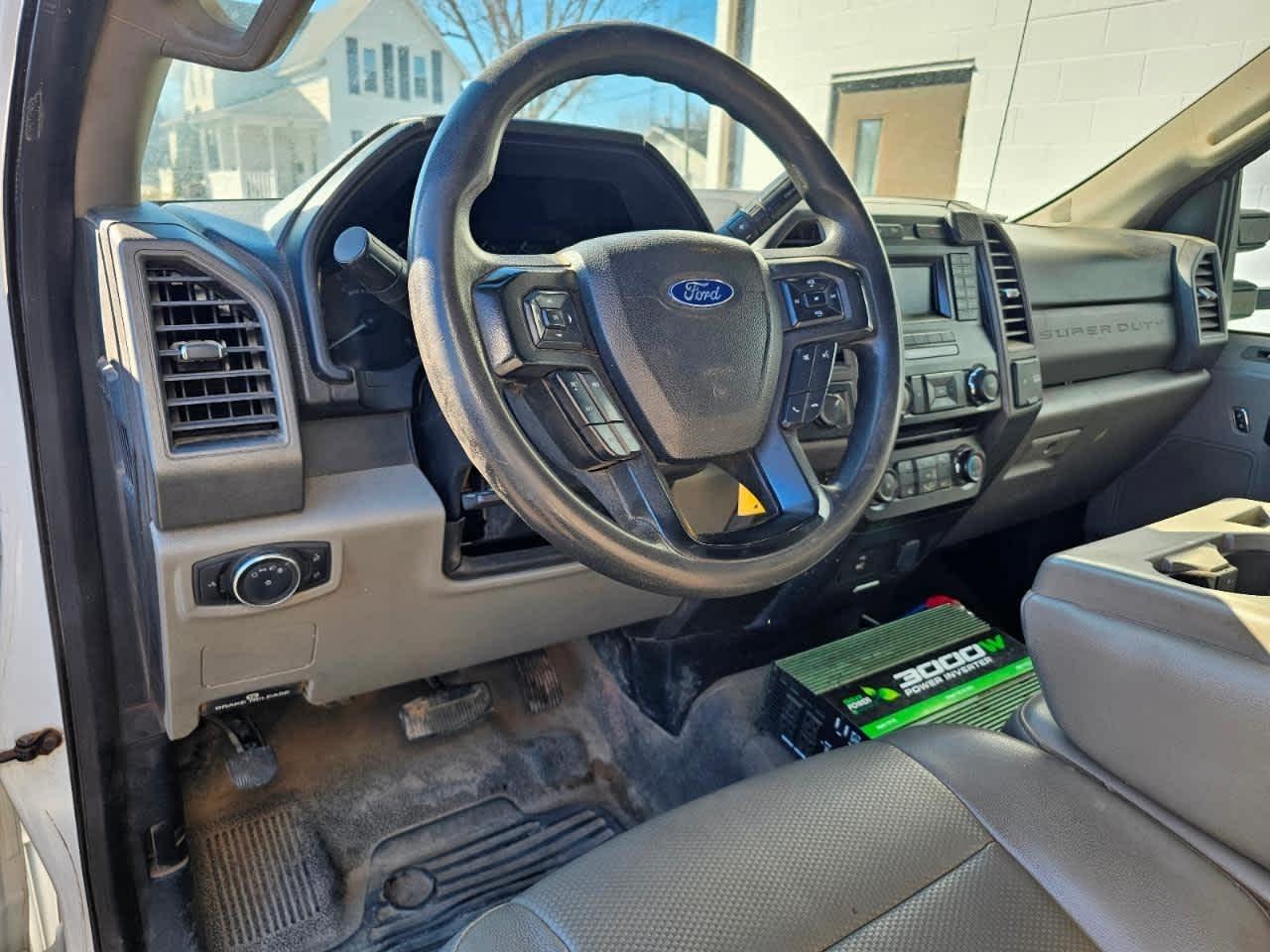 Ford Super Duty F-550 DRW XL 4WD Reg Cab 145" WB 60" CA 2018