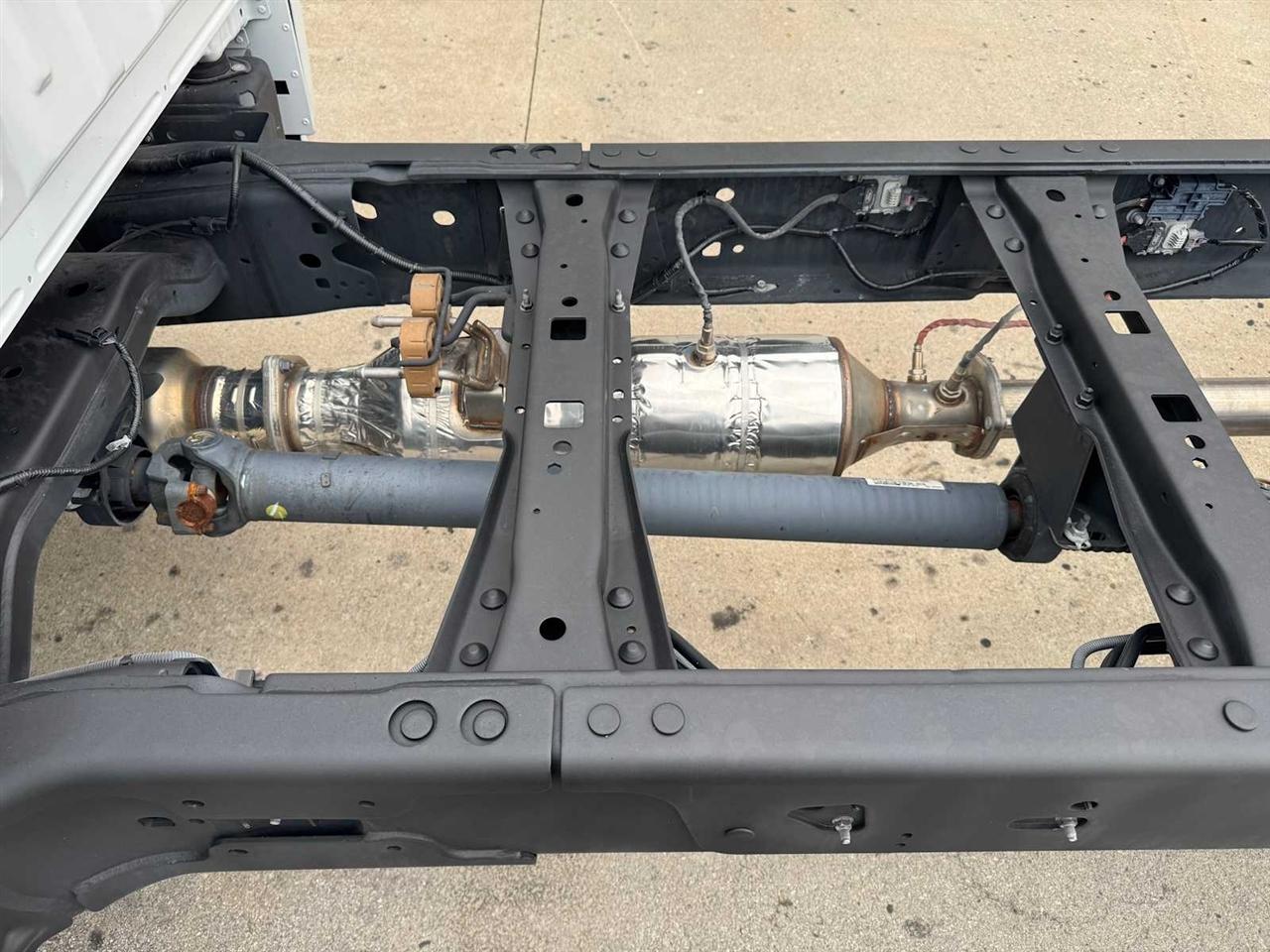 Ford Super Duty F-550 DRW XLT 2WD Reg Cab 145" WB 60" CA 2024